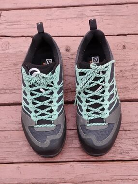 Scarpa Epic Lite Hiking Shoes Size 7
